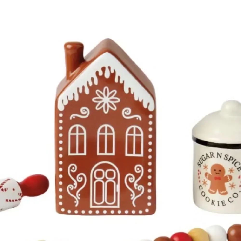 Holiday Tray Objects - Gingerbread House Collection - Picture 4 of 7